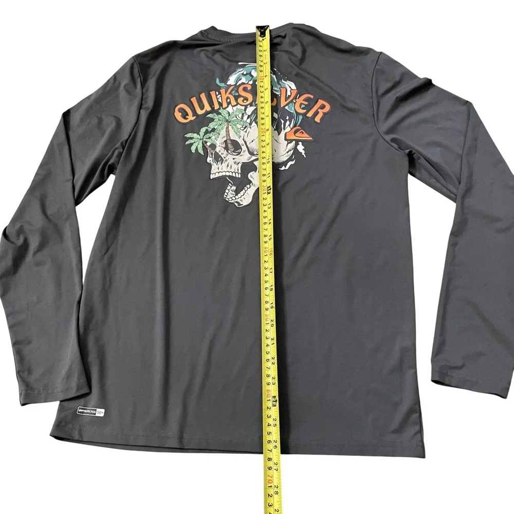 Quiksilver Long Sleeve Rash Guard Sun Shirt Skull Palm Tree Graphic Grey‎ Small